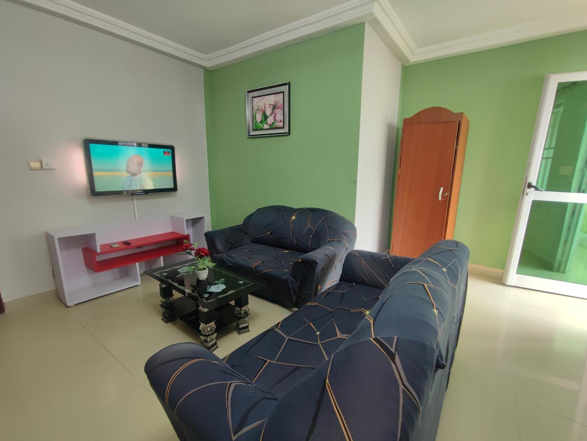 Ellisa Hospitality And Spa Hotel Accra Exterior photo