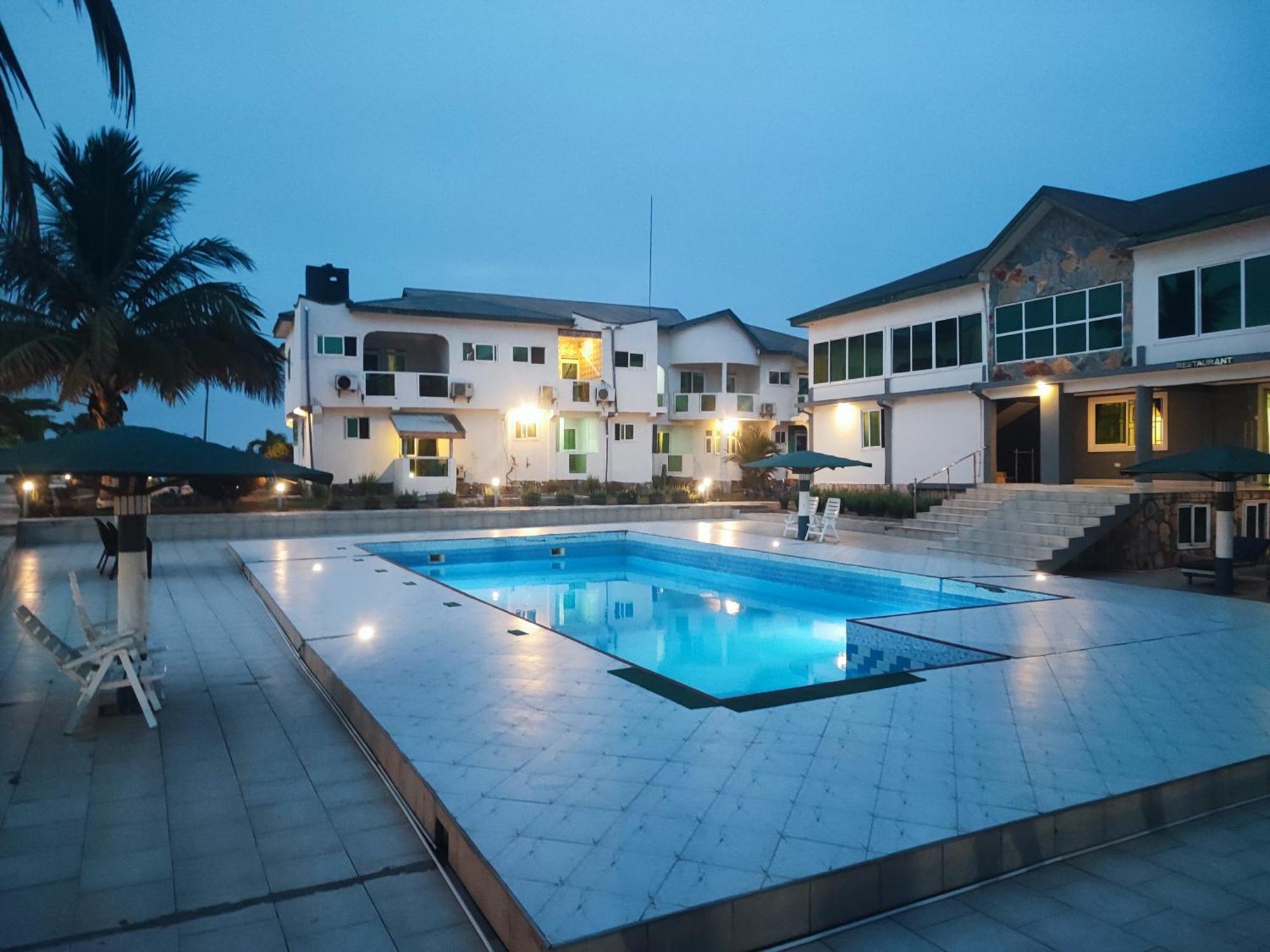 Ellisa Hospitality And Spa Hotel Accra Exterior photo