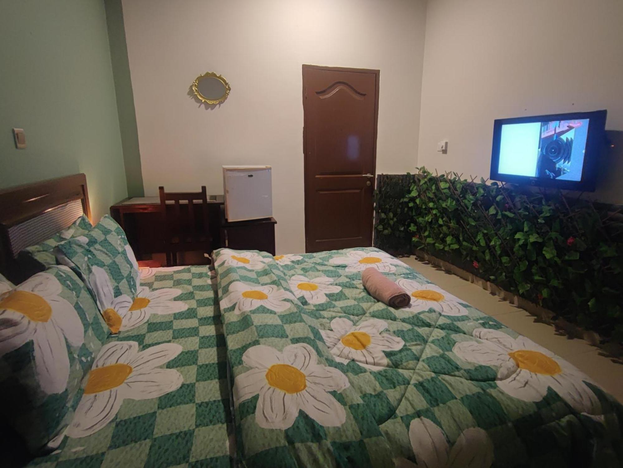 Ellisa Hospitality And Spa Hotel Accra Exterior photo