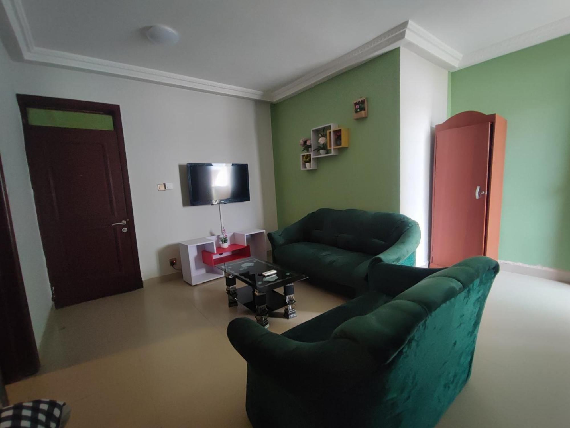 Ellisa Hospitality And Spa Hotel Accra Exterior photo